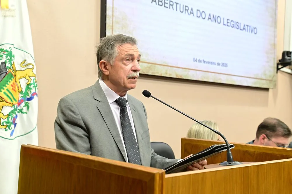 "Pensar o coletivo e o bem comum"; prefeito de Caxias do Sul abre ano Legislativo