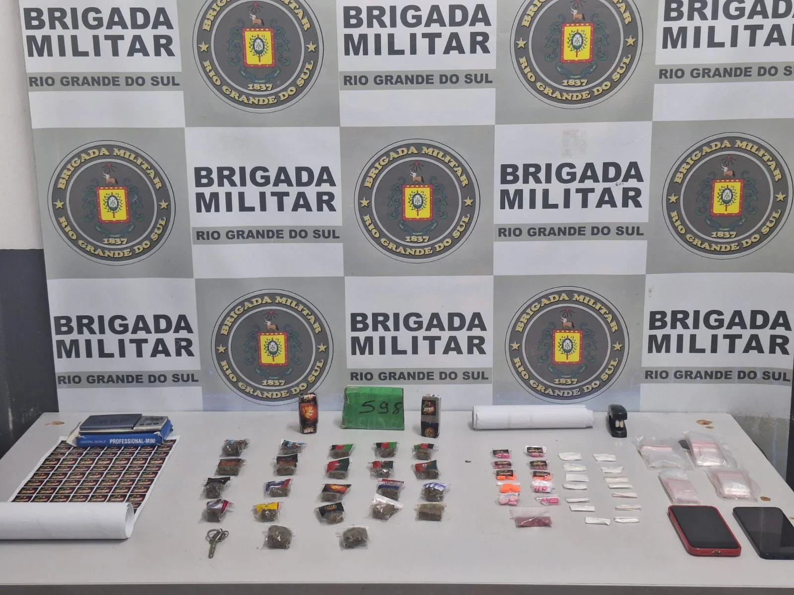 Materiais apreendidos foram encaminhados à Delegacia de Polícia - Foto: Divulgação/BM