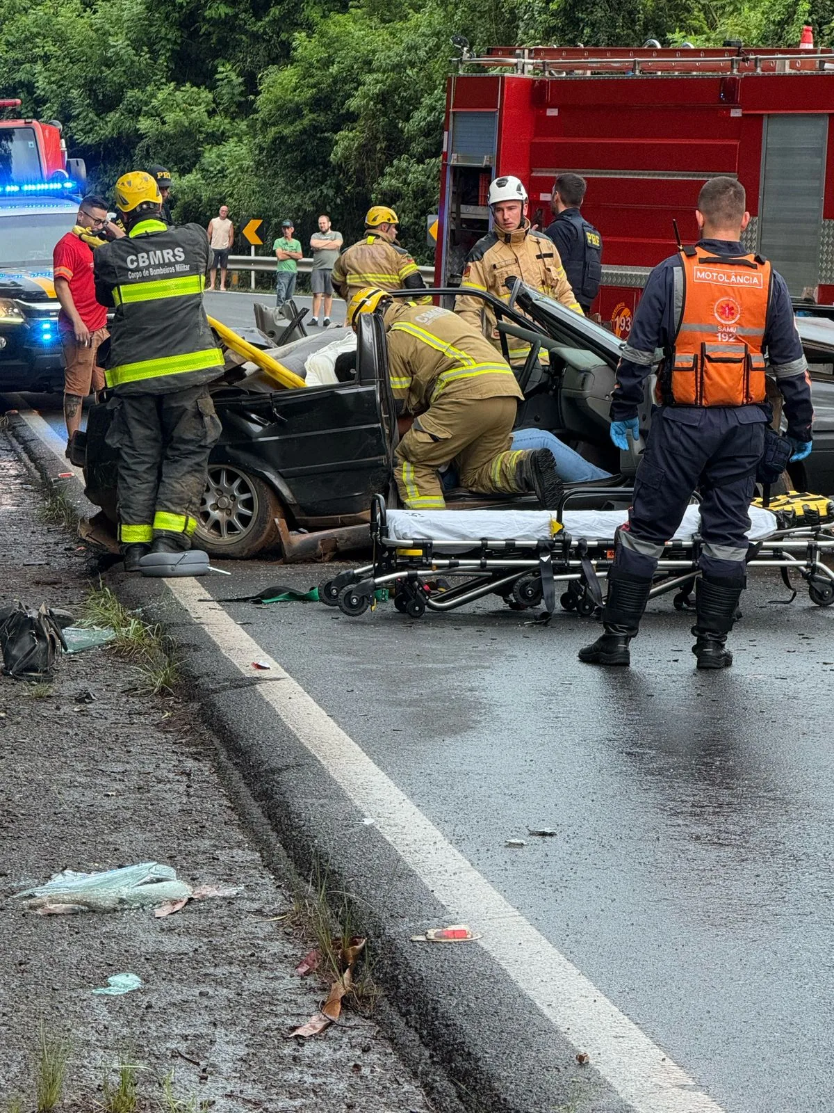 Colisão frontal deixa dois feridos na BR-470, em Bento Gonçalves. Foto RSN/Reprodução