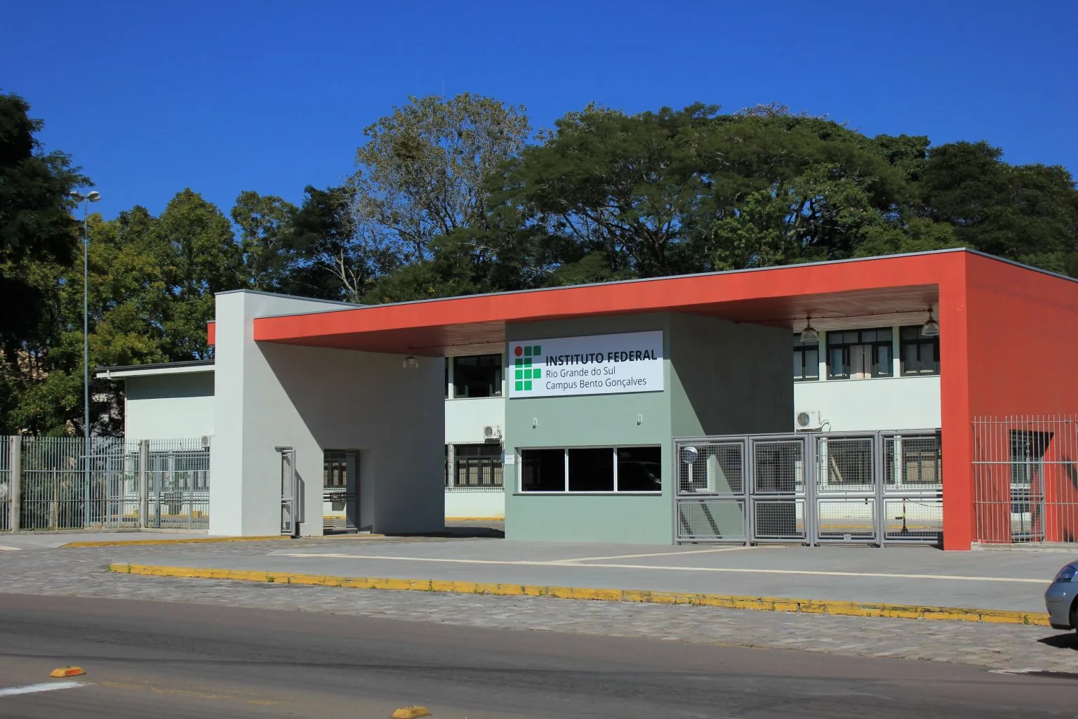 São 1.344 vagas remanescentes em cursos superiores.