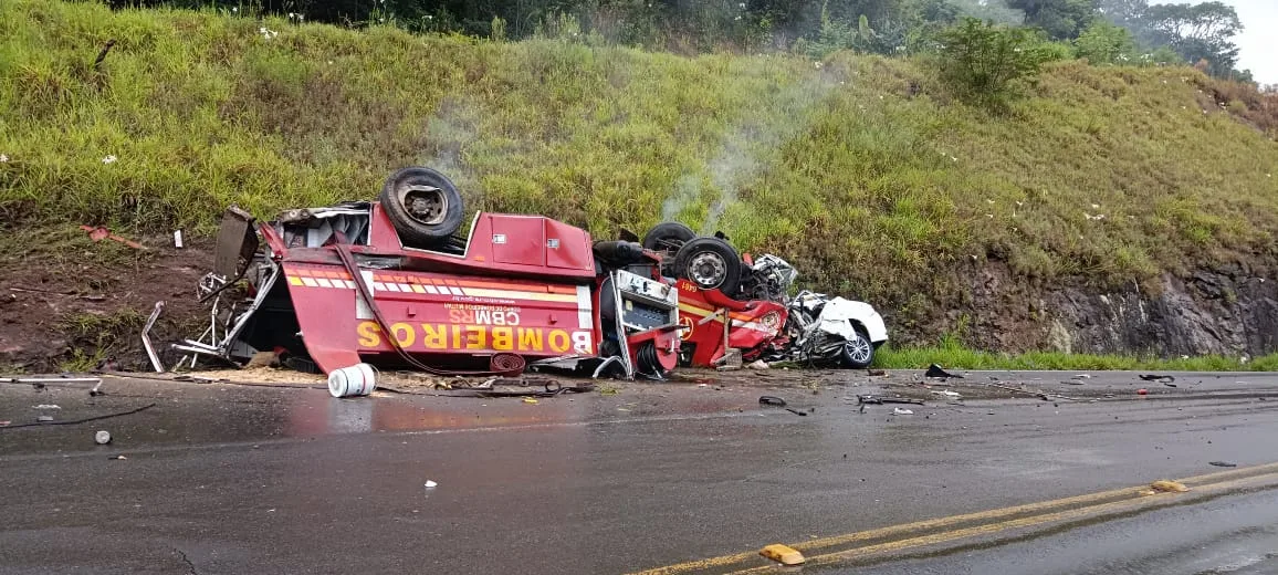 caminhão dos bombeiros