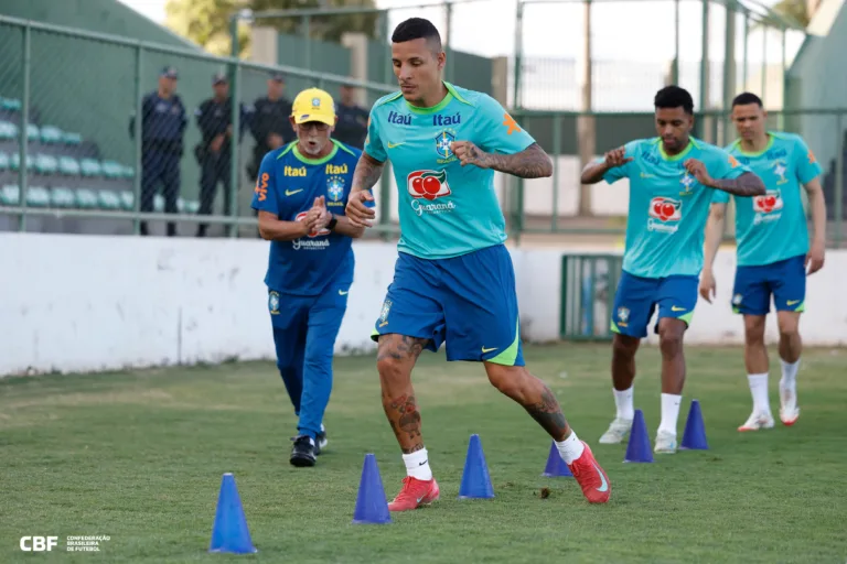 Seleção treinou sem vários dos principais jogadores na segunda-feira (17). Foto: Rafael Ribeiro, CBF.