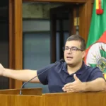 Rafael Bueno diz que Caxias tem 46% a mais de cartões SUS do que a população - Foto: Pietra Lima/Câmara Caxias