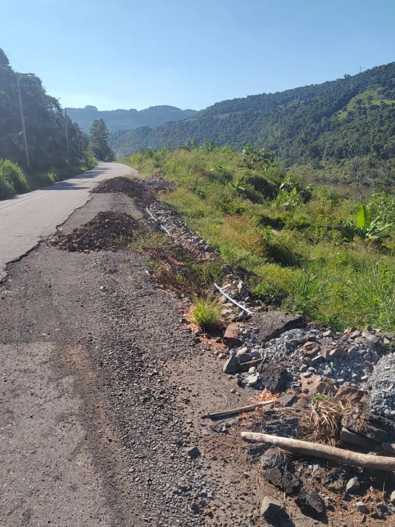 ERS-431 apresenta trechos críticos com falta de sinalização entre Bento Gonçalves e São Valentim do Sul