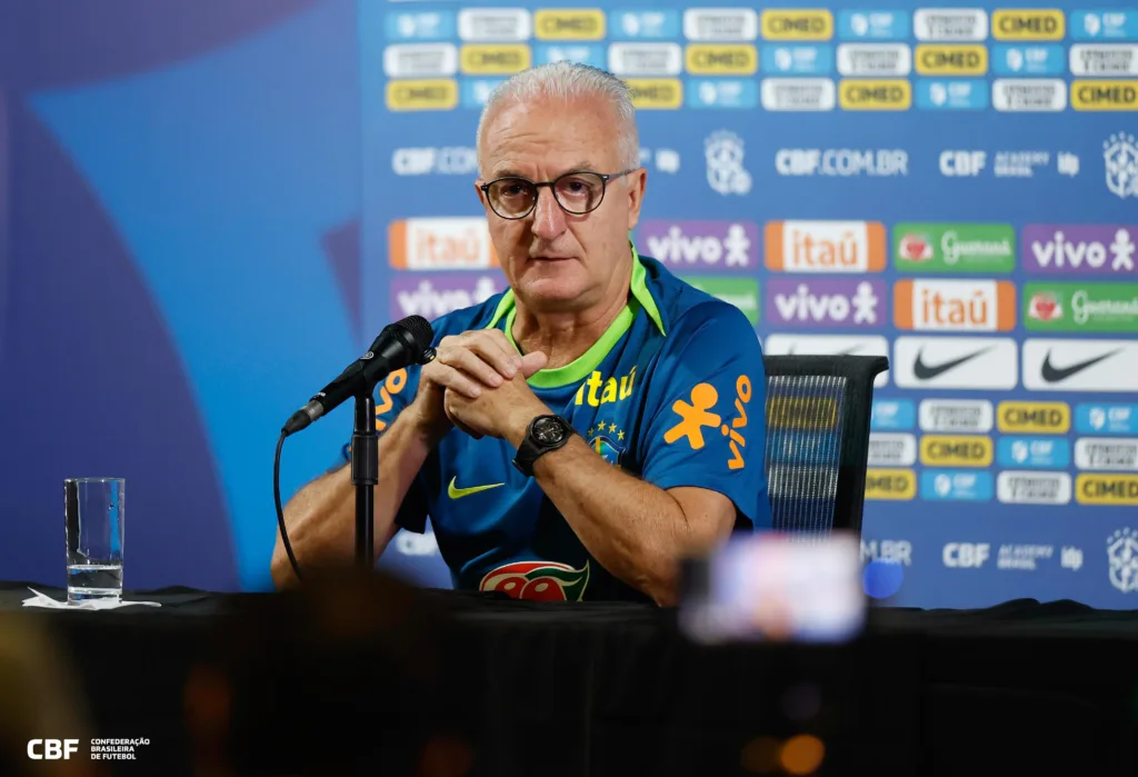 Dorival anunciou mudanças em coletiva. Foto: Rafael Ribeiro, CBF.