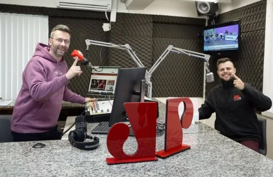 Jovem Pan 92.5 FM completa 8 anos amplificando a voz da Serra Gaúcha