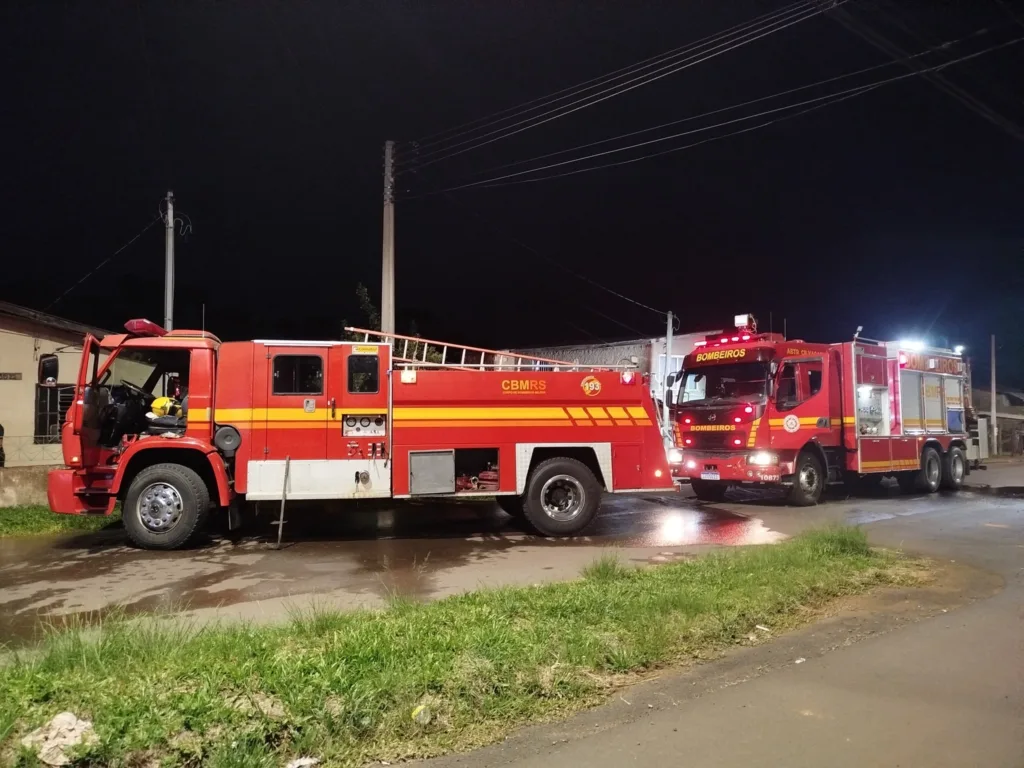 (Fotos: Bombeiros Militares de Vacaria/Divulgação)
