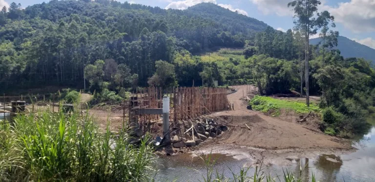 Nova ponte sobre o rio Piaí entre Vila Cristina e Santa Lúcia do Piaí deve ficar pronta em oito meses