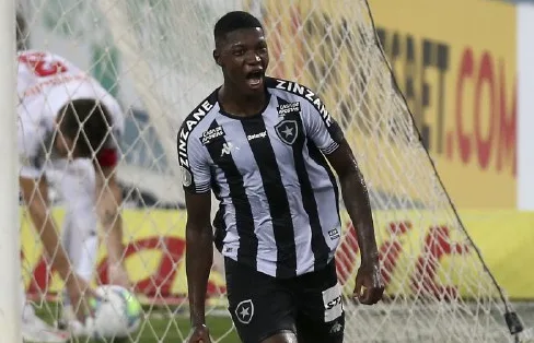 Centroavante se destacou no Botafogo-RJ, com 15 gols marcados. Foto: Assessoria do Botafogo, arquivo.