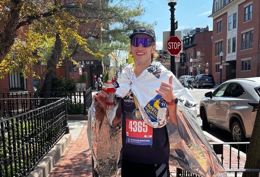 Gabriel Dupont representa Bento Gonçalves na Maratona de Boston