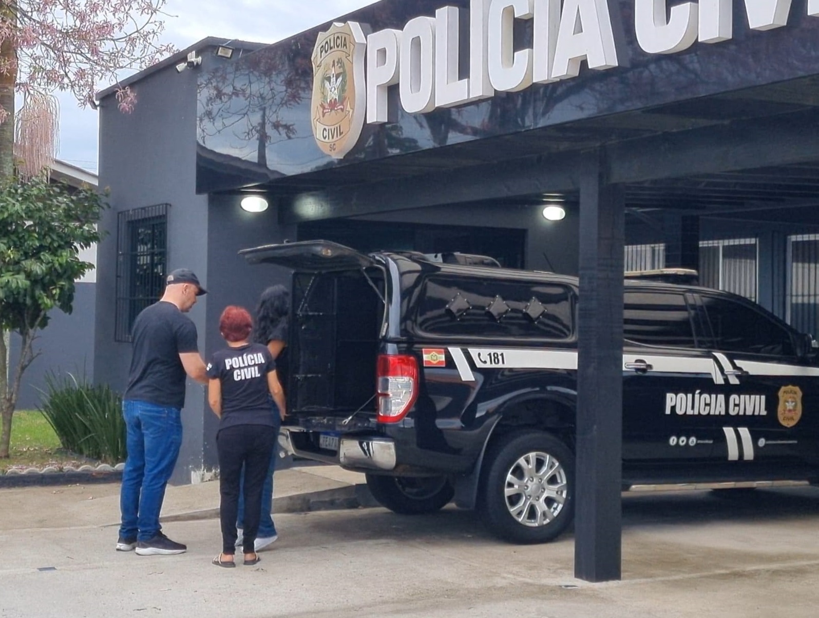As prisões foram cumpridas nas cidades de Dois Lajeados (RS) e Balneário Gaivotas (SC).