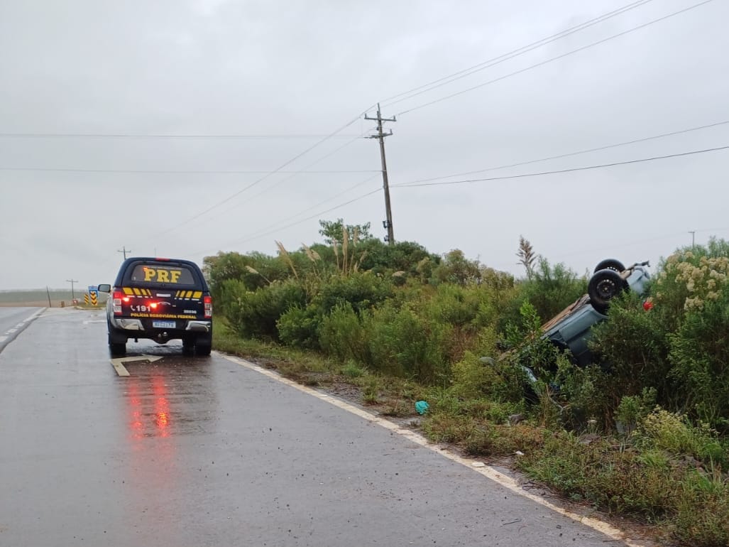 Acidente deixa duas pessoas feridas na BR-285, em Vacaria. Foto: Divulgação PFR.