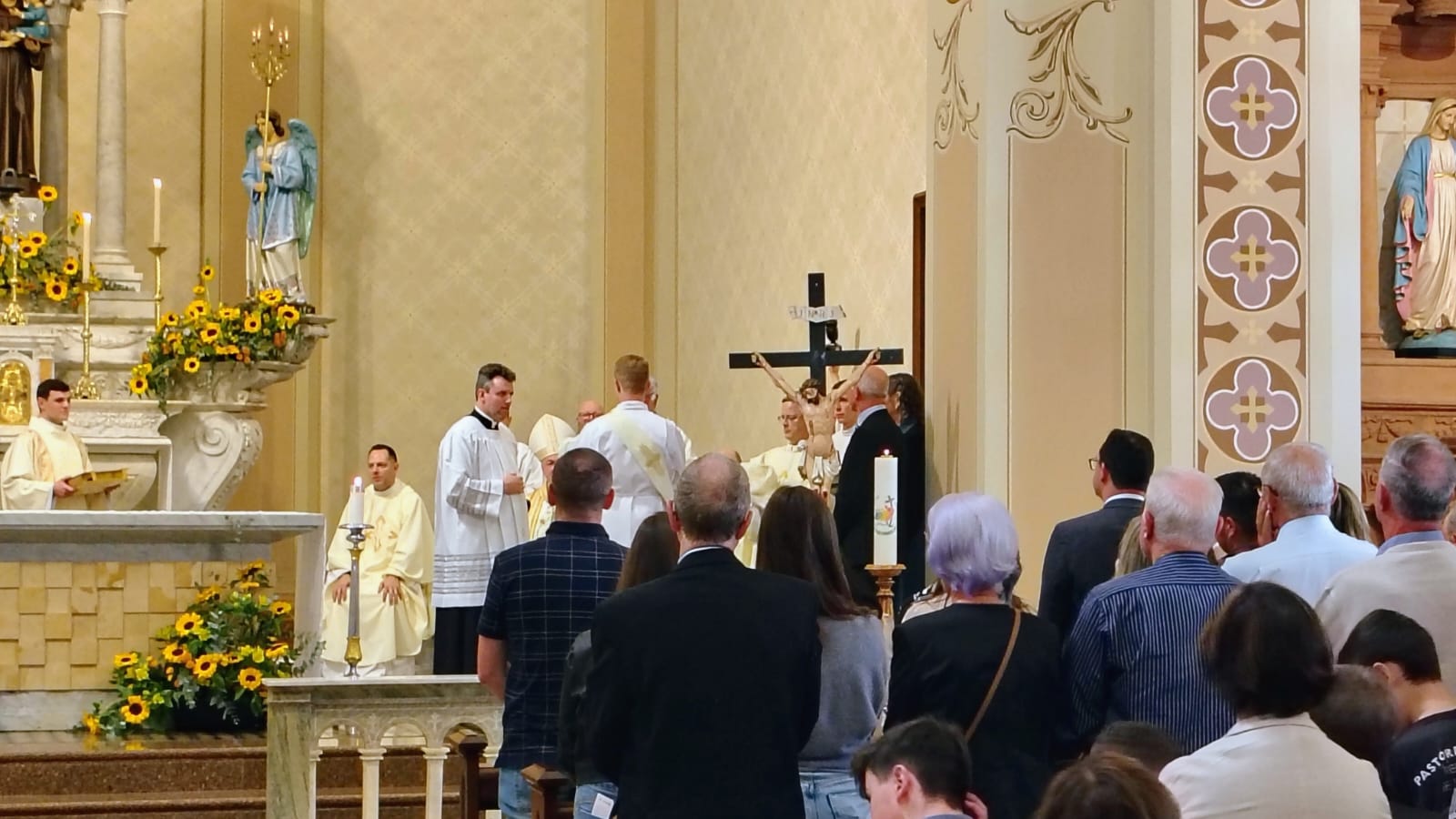 Eduardo Cantelli é ordenado diácono no Santuário de Santo Antônio, em Bento Gonçalves
