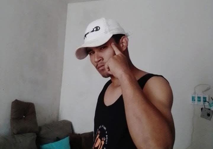 Jovem foi identificado como Murilo Salgueiro de Moura.