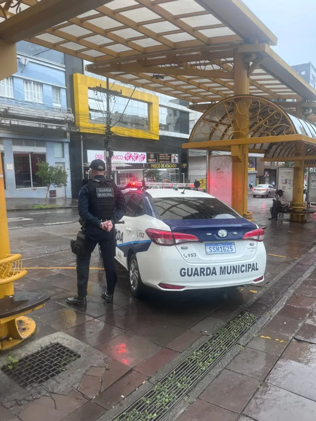 Guarda Municipal prende três foragidos da justiça em menos de 24 horas em Caxias do Sul