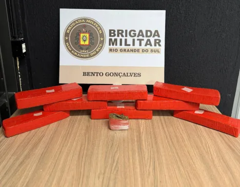 Brigada Militar prende homem por tráfico de entorpecentes em Bento Gonçalves. Foto: Comunicação Social do 3º BPAT.