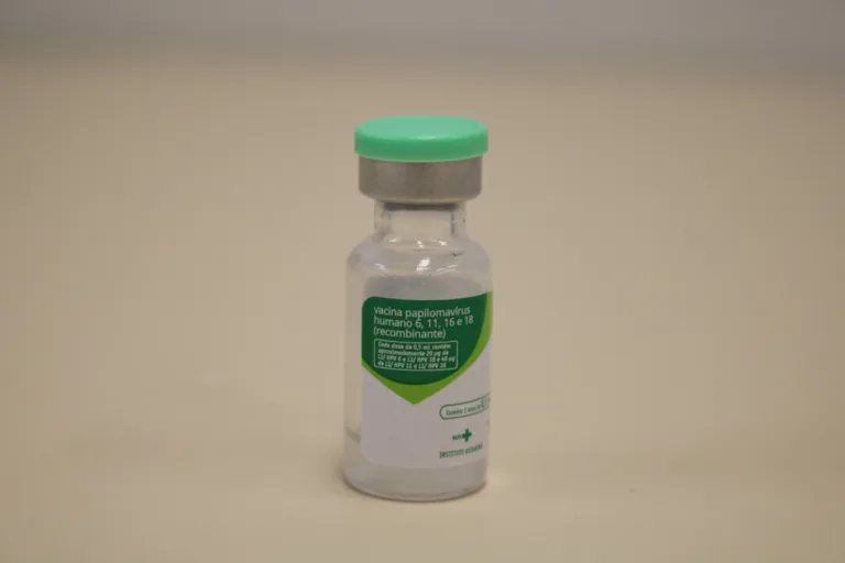 Campanha para vacinar jovens de 15 a 19 anos contra o HPV começa na segunda-feira (05). Foto: Rafael da Silva Carvalho/Divulgação.