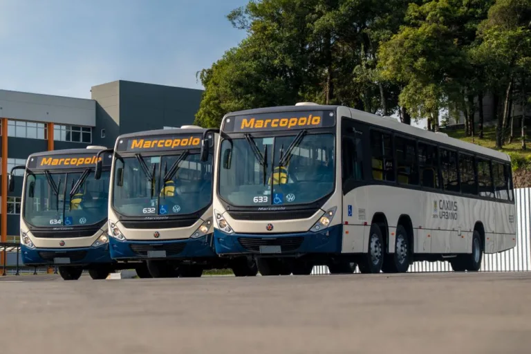 Transporte coletivo conta com seis novos ônibus, beneficiando seis bairros da cidade. Foto: Divulgação Marcopolo.