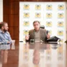 Prefeito Adiló assina contrato para implantação de protocolos eletrônicos. Foto: Ícaro de Campos/Divulgação.