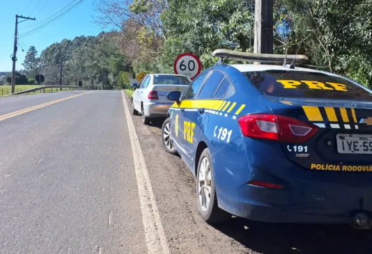 Motorista é preso por embriaguez ao volante na BR-470 em Barão
