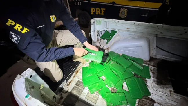 PRF prende trio com mais de 40 quilos de cocaína em Lajeado. Foto: Divulgação PRF