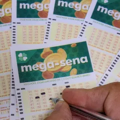 As apostas podem ser feitas até as 19h, nas casas lotéricas credenciadas pela Caixa. (Foto: Rafa Neddermeyer/Agência Brasil/Arquivo)