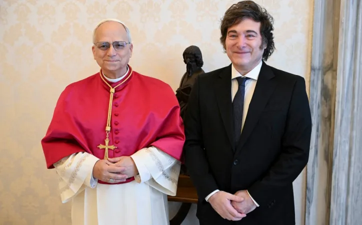 Neste sábado, o argentino foi recebido em audiência pelo papa Leão XIV no Palácio Apostólico do Vaticano | Mario Tomassetti / VATICAN MEDIA / AFP