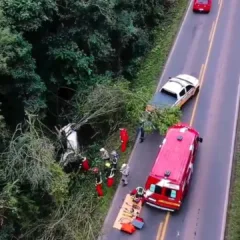 Grave acidente foi registrado na ERS-124, km 04, no município de Harmonia. (Foto: Reprodução/Redes Sociais) 