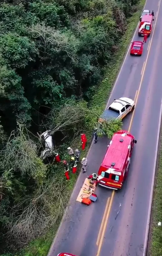 Grave acidente foi registrado na ERS-124, km 04, no município de Harmonia. (Foto: Reprodução/Redes Sociais) 