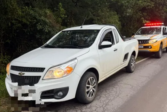 Idoso bêbado é preso ao forçar ultrapassagem em local proibido em Farroupilha