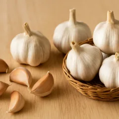 Alho mal guardado perde sabor e atrai umidade