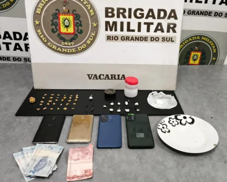 Trio é preso por tráfico de drogas em Vacaria, Foto: Brigada Militar/Divulgação.