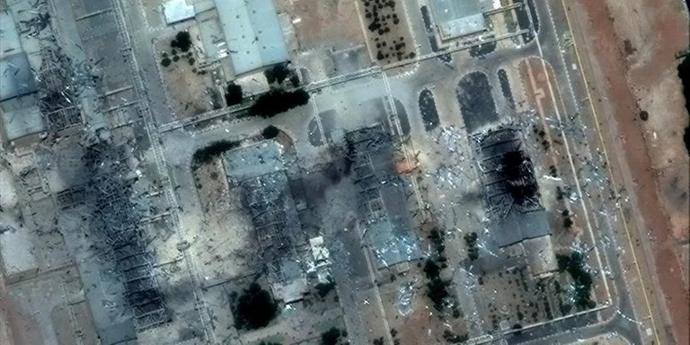 Os Estados Unidos bombardearam na madrugada de domingo as instalações de enriquecimento de urânio em Fordo, Natanz e Isfahan | Foto: AFP Os Estados Unidos bombardearam na madrugada de domingo as instalações de enriquecimento de urânio em Fordo, Natanz e Isfahan | Foto: AFP