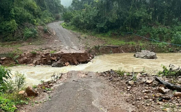 Chuvas causam bloqueios e danos em estradas do interior de Veranópolis