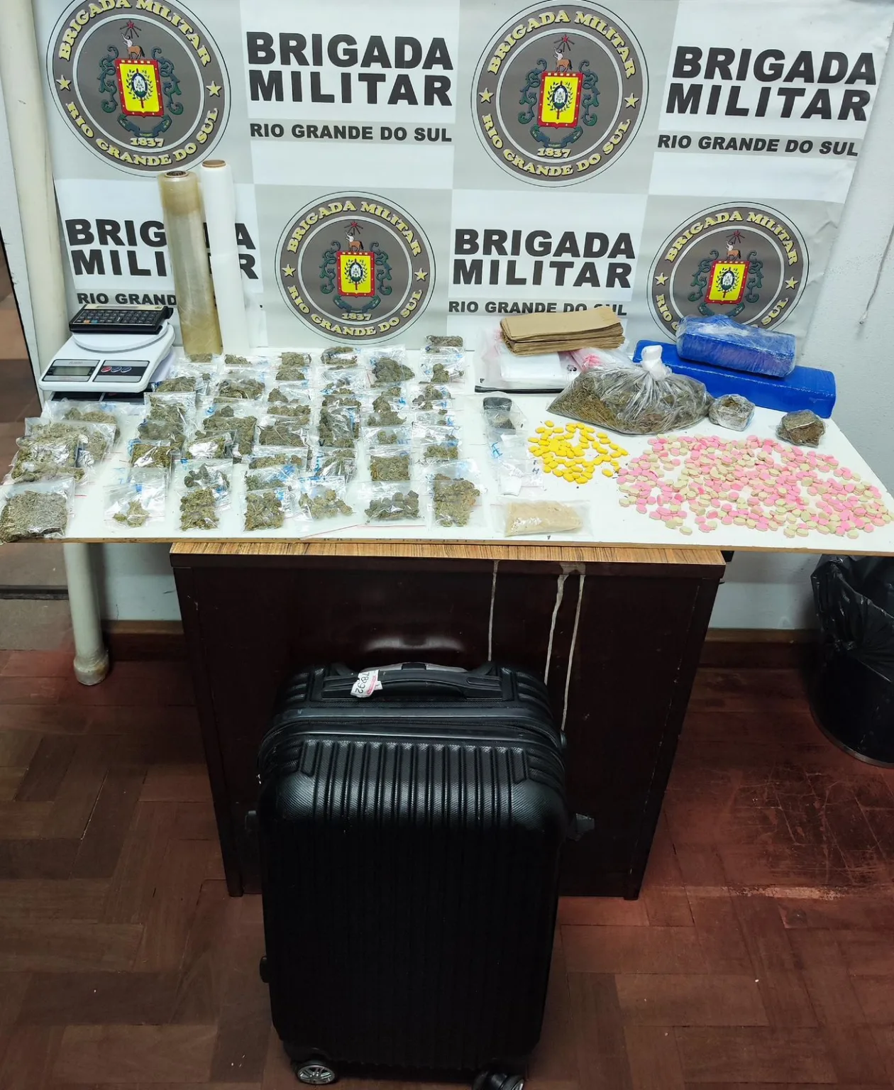 Brigada Militar de Farroupilha apreende mais de 1,5kg de entorpecentes. Foto: 36º BPM/Divulgação.