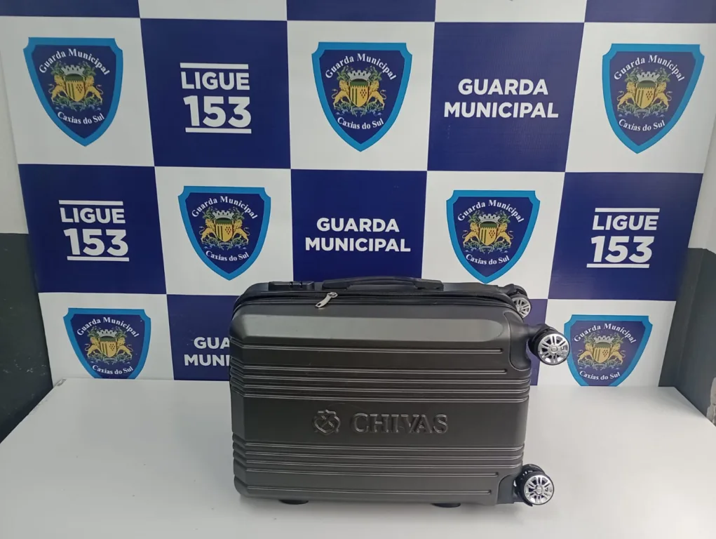 Populares detém ladrão com 65 antecedentes e evitam furto em Caxias do Sul