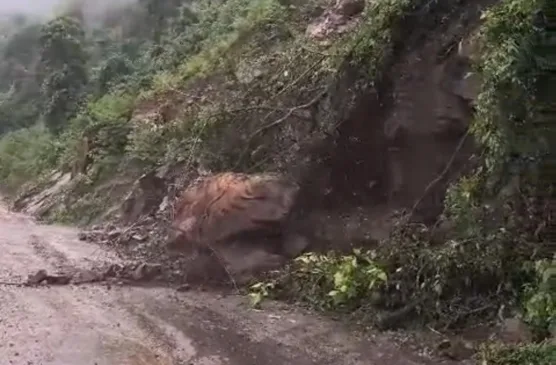 Chuva provoca novos deslizamentos e risco na estrada entre Cotiporã e Dois Lajeados