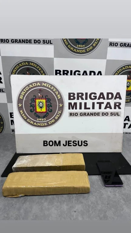 Homem é preso com maconha em Bom Jesus. Foto: Brigada Militar/Divulgação.