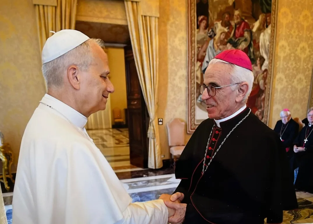 Papa Leão e Dom Alessandro - Foto: Vatican Media / Divulgação