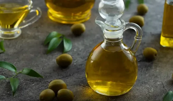 Anvisa proíbe venda e consumo de três marcas de azeite de oliva
