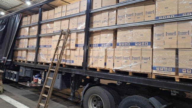 Cada caminhão transportava carga de R$ 4 milhões em cigarros sem documentação fiscal - Foto: Ascom Sefaz/Divulgação.