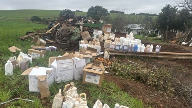Fiscais e policiais apreendem agrotóxicos avaliados em R$ 100 mil no Noroeste do RS