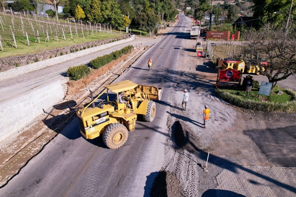 A estrutura, que terá quatro quilômetros de extensão, oferecerá mais segurança e orientação para ciclistas e pedestres - Foto: João Pedro Rodrigues/Secom