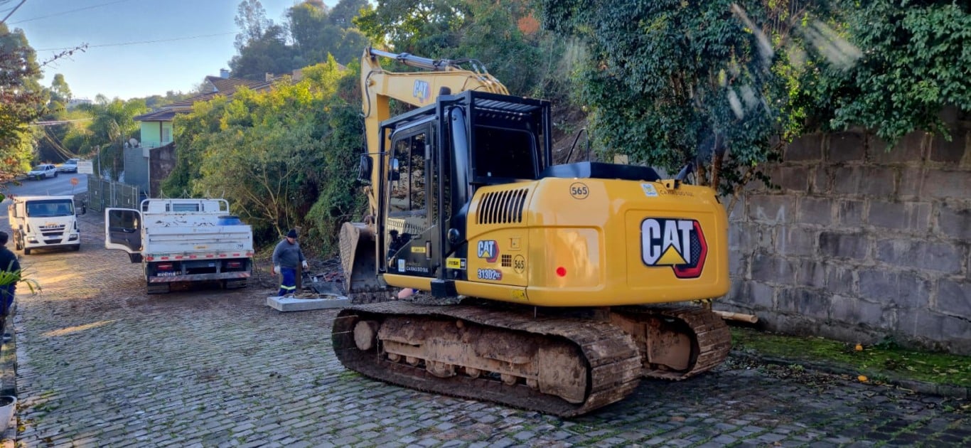 Prefeitura inicia nova rede de drenagem no bairro Fátima para conter vazamentos e erosão. Foto: Ederson de Oliveira/Divulgação.