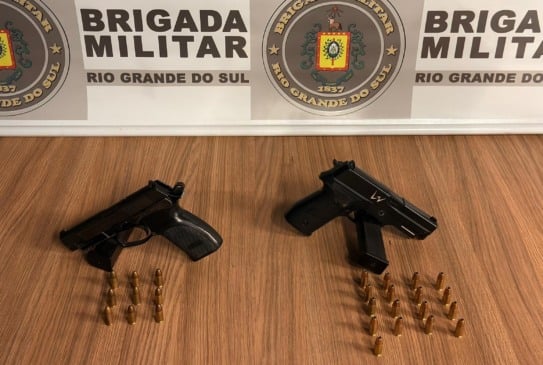 Dupla é presa com pistola e simulacro no bairro Ouro Verde em Bento Gonçalves