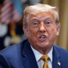 Trump justificou a medida como resposta aos “déficits comerciais persistentes, grandes e de longo prazo” dos Estados Unidos com o bloco. (Foto: Andrew Harnik/Getty Images)