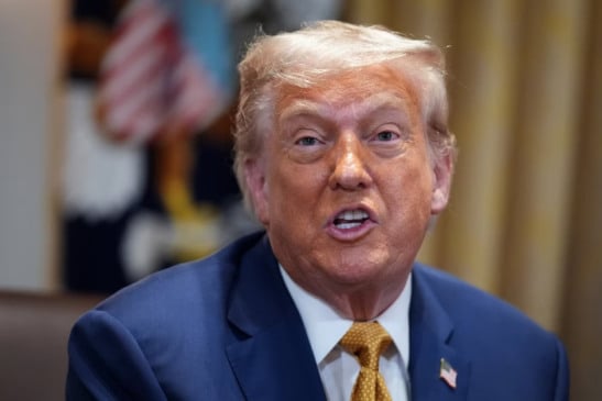 Trump justificou a medida como resposta aos “déficits comerciais persistentes, grandes e de longo prazo” dos Estados Unidos com o bloco. (Foto: Andrew Harnik/Getty Images)