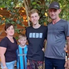 Família morre em colisão frontal na BR-392