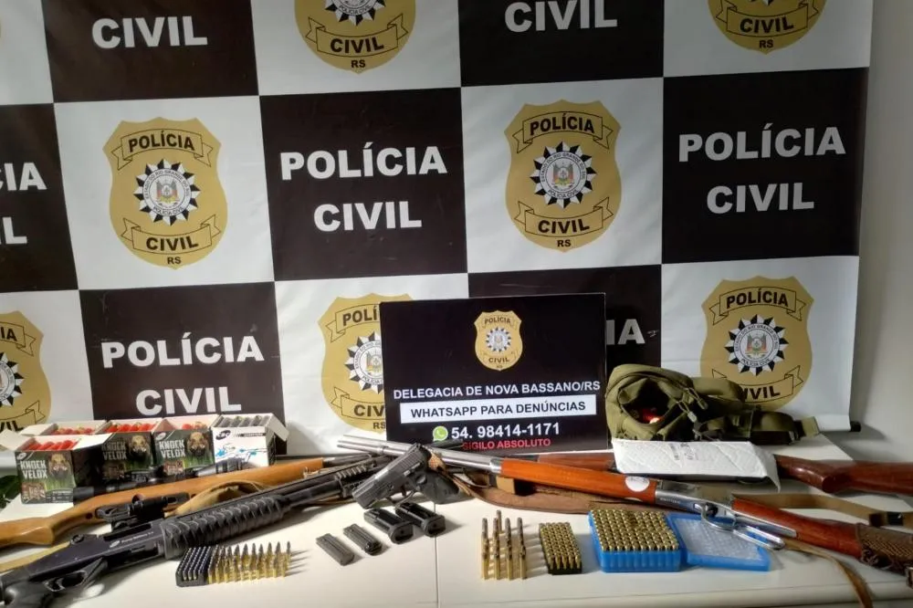 Homem é preso por agredir companheira em frente à delegacia em Nova Bassano