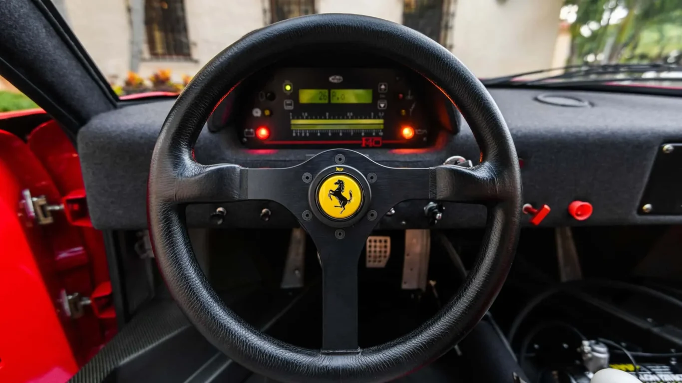 Ferrari F40 LM GTC - Foto: RM Sotheby’s